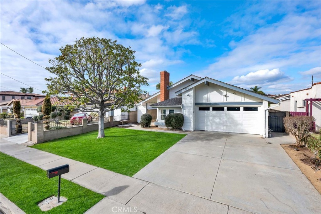Nhà 3 phòng ngủ giá dưới 1.5 triệu tại Fountain Valley, gần trường tốt